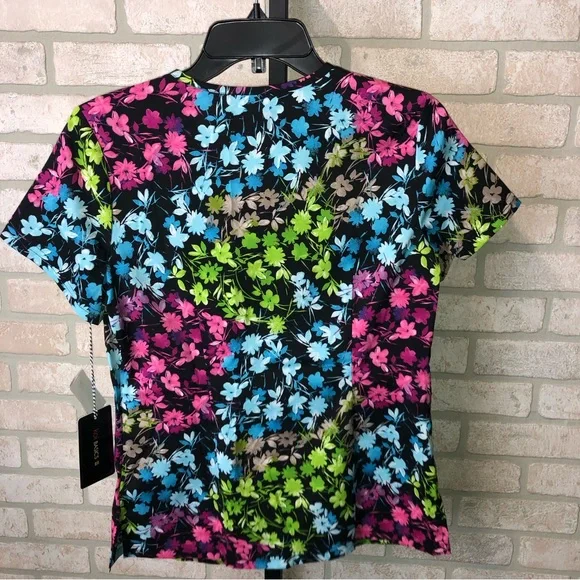 NWT Koi Basics multi color floral pattern V neck short sleeve scrub top - Picture 5 of 16